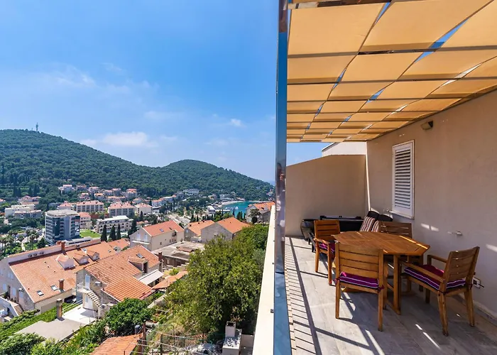아파트 The Panoramic View Penthouse Sweet Petite With Private Parking