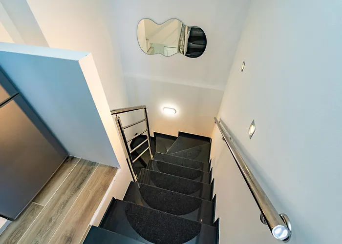 아파트 The Panoramic View Penthouse Sweet Petite With Private Parking