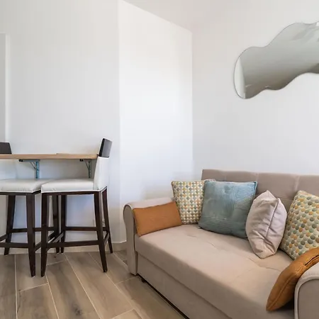 The Panoramic View Penthouse Sweet Petite With Private Parking
