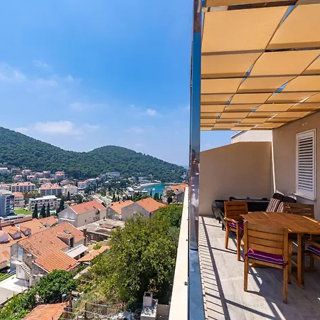 The Panoramic View Penthouse Sweet Petite With Private Parking Dubrovnik
