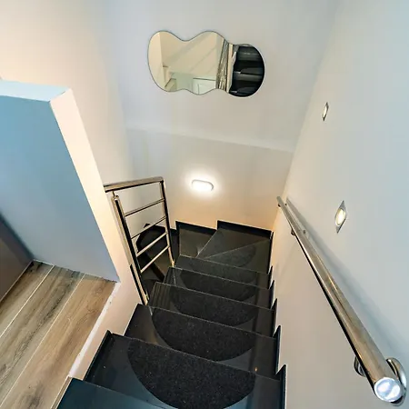 Apartman The Panoramic View Penthouse Sweet Petite With Private Parking
