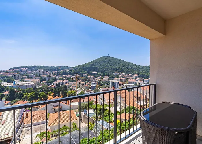 The Panoramic View Penthouse Sweet Petite With Private Parking * Dubrovnik