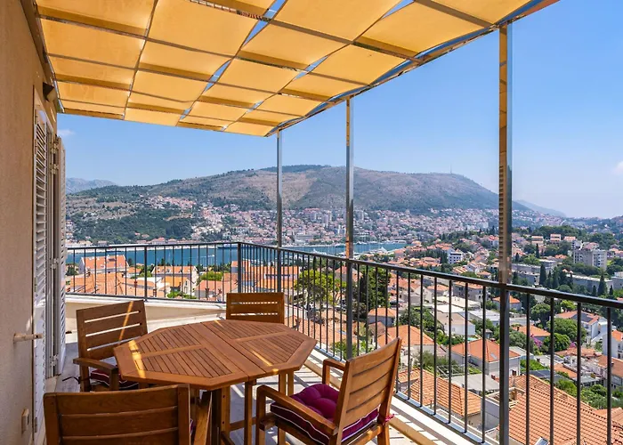 The Panoramic View Penthouse Sweet Petite Lejlighed *