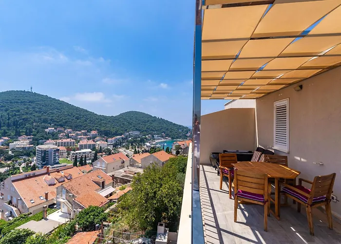 The Panoramic View Penthouse Sweet Petite With Private Parking Dubrovnik