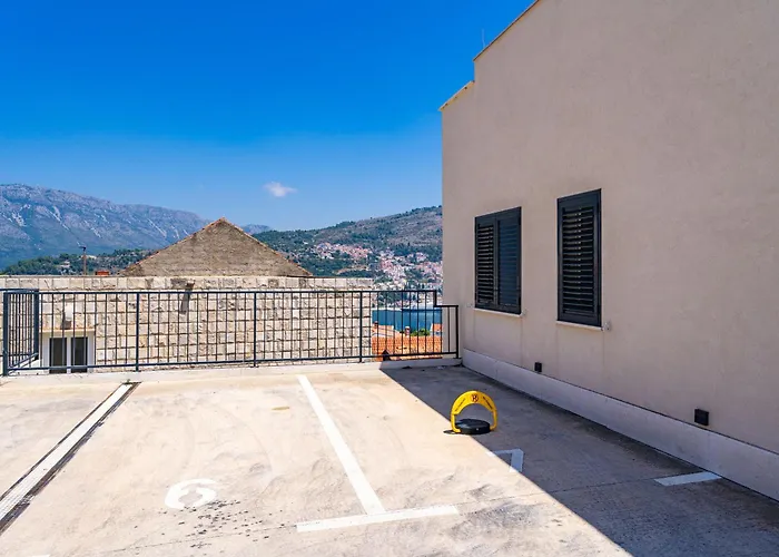 The Panoramic View Penthouse Sweet Petite With Private Parking